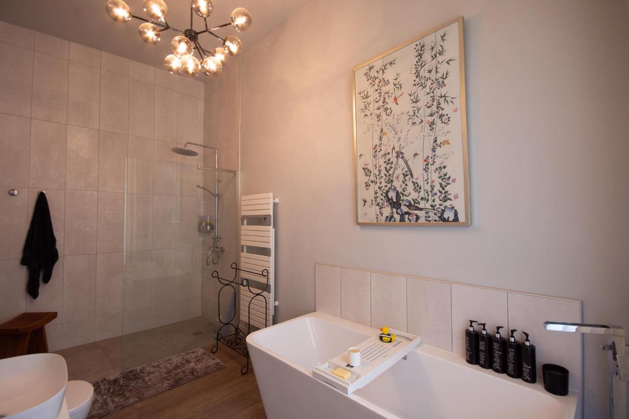 Villa Beautiful, Historic Manoir In Semi-Rural Setting Viré Esterno foto